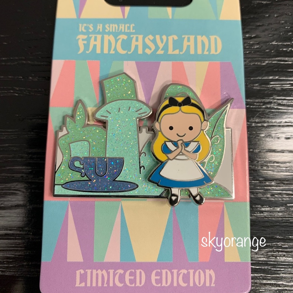2020 Disneyland Fantasyland Pin *Limited*